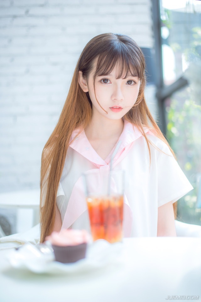 爱情有若佛家的禅---不可说，不可说，一说就是错[lizhigushicom]。婚姻和爱情的模式在世界有千万种，我的看法：女人是一架钢琴，遇到一位名家来弹，奏出来的是一支名曲。如果是一个普通人来弹，也许会奏出一条流行曲，要是碰上了不会弹琴的人，恐怕就不成歌了。
